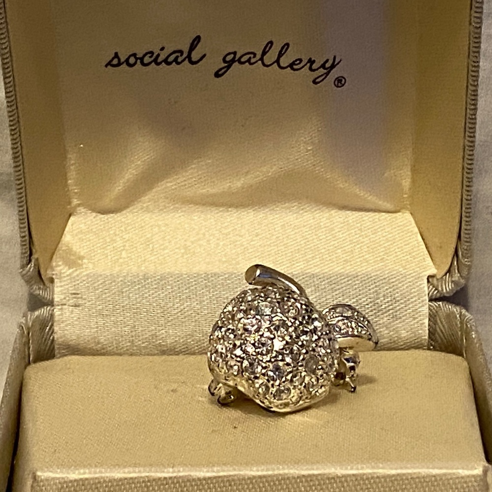 Elegant Apple Brooch Cubic Zirconia Pin